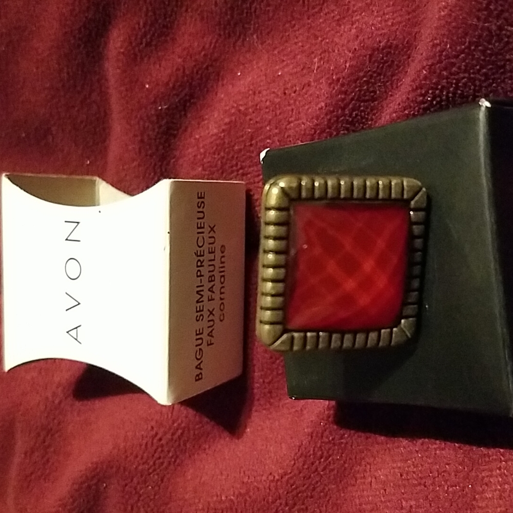 Avon ring